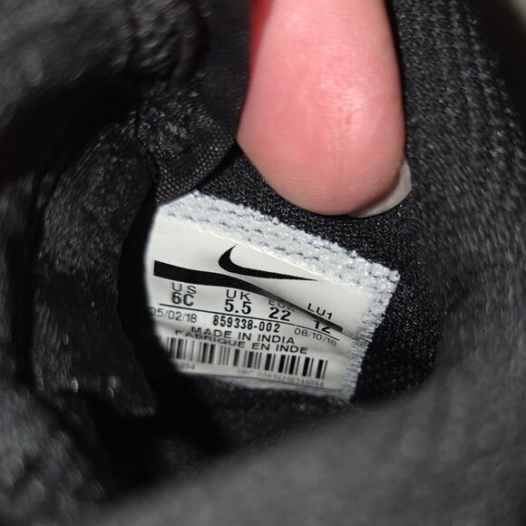 Nike Force 1 Mid LV8 (TD) Size 6c Black Gum 859338 002 High Top Kids - Picture 12 of 12